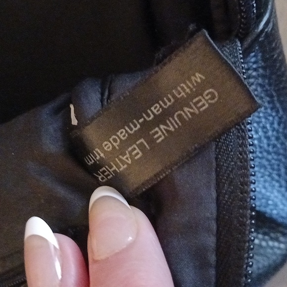 Giani Bernini Leather Backpack🖤💕 - Picture 6 of 11